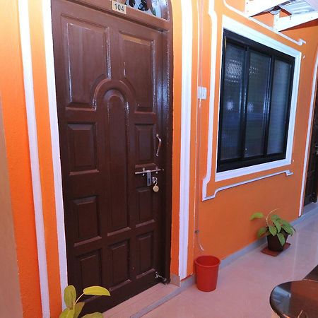 Sunrise Beach Resort Calangute Exterior photo