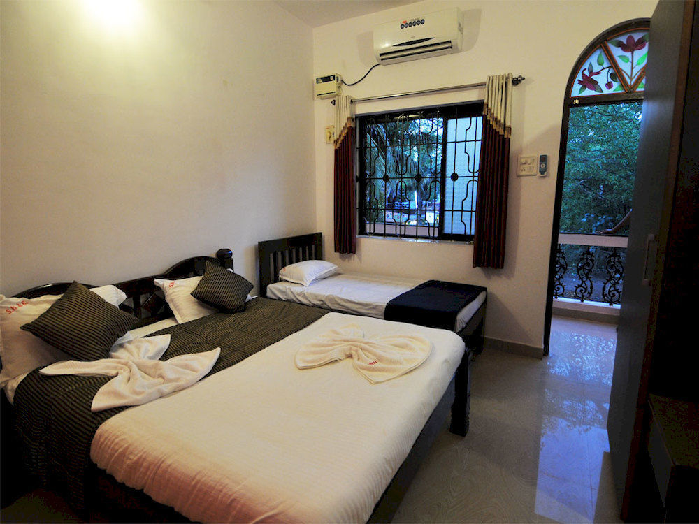 Sunrise Beach Resort Calangute Exterior photo