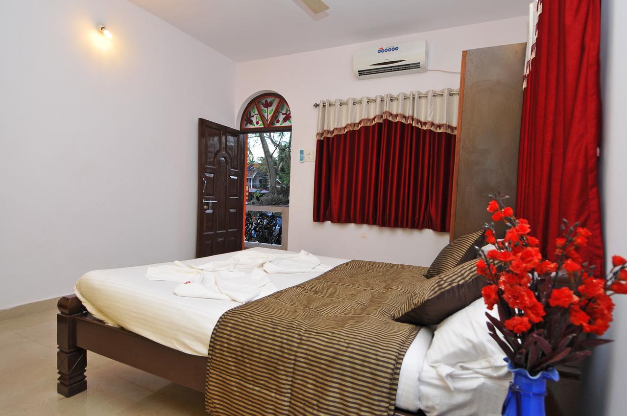 Sunrise Beach Resort Calangute Exterior photo