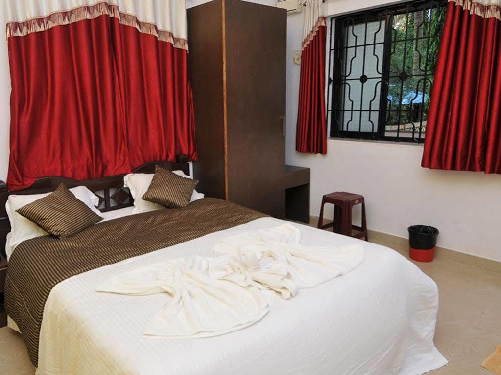 Sunrise Beach Resort Calangute Exterior photo