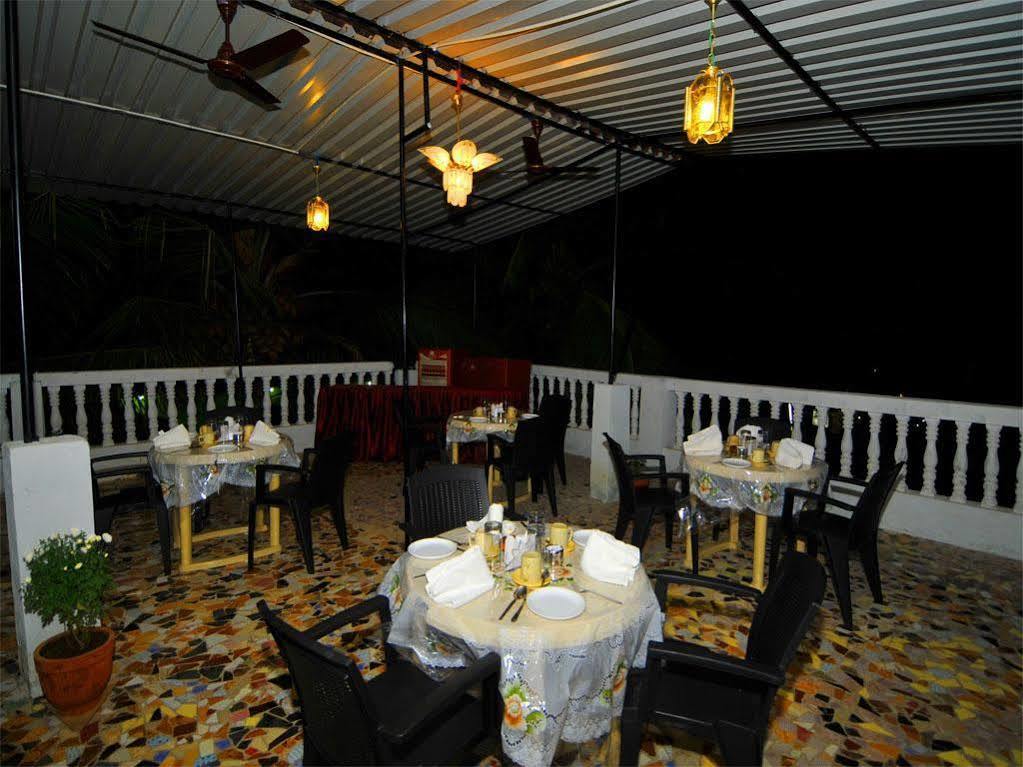 Sunrise Beach Resort Calangute Exterior photo